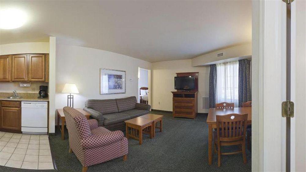 Staybridge - East By Ihg Madison