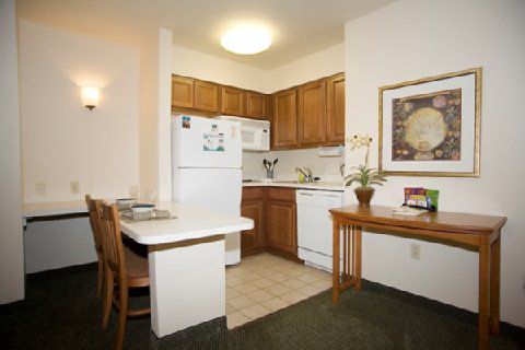 Staybridge - East By Ihg Hotel Madison